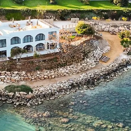 Sirena Bay Beach House And Luxury Suites-2
